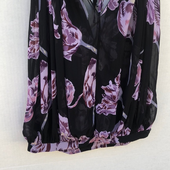 👽Free People Sheer pleated v neck hibiscus top - Picture 7 of 8